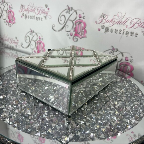 Jewelery box rhinestone bling Elegant Mirrored Jewelry Box with Crystal Accents - Picture 9 of 9